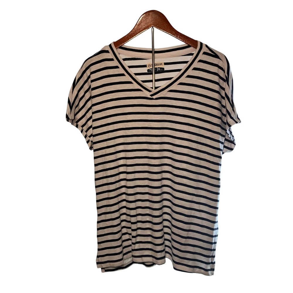 Magellan Outdoors Womens XL Relaxed Fit Striped V Neck T Shirt Black White
